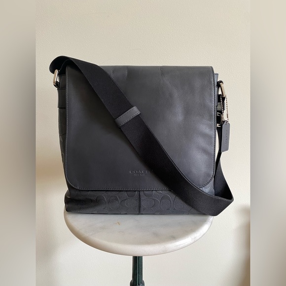 Dark Blue Coach Sullivan Crossbody - Picture 1 of 6